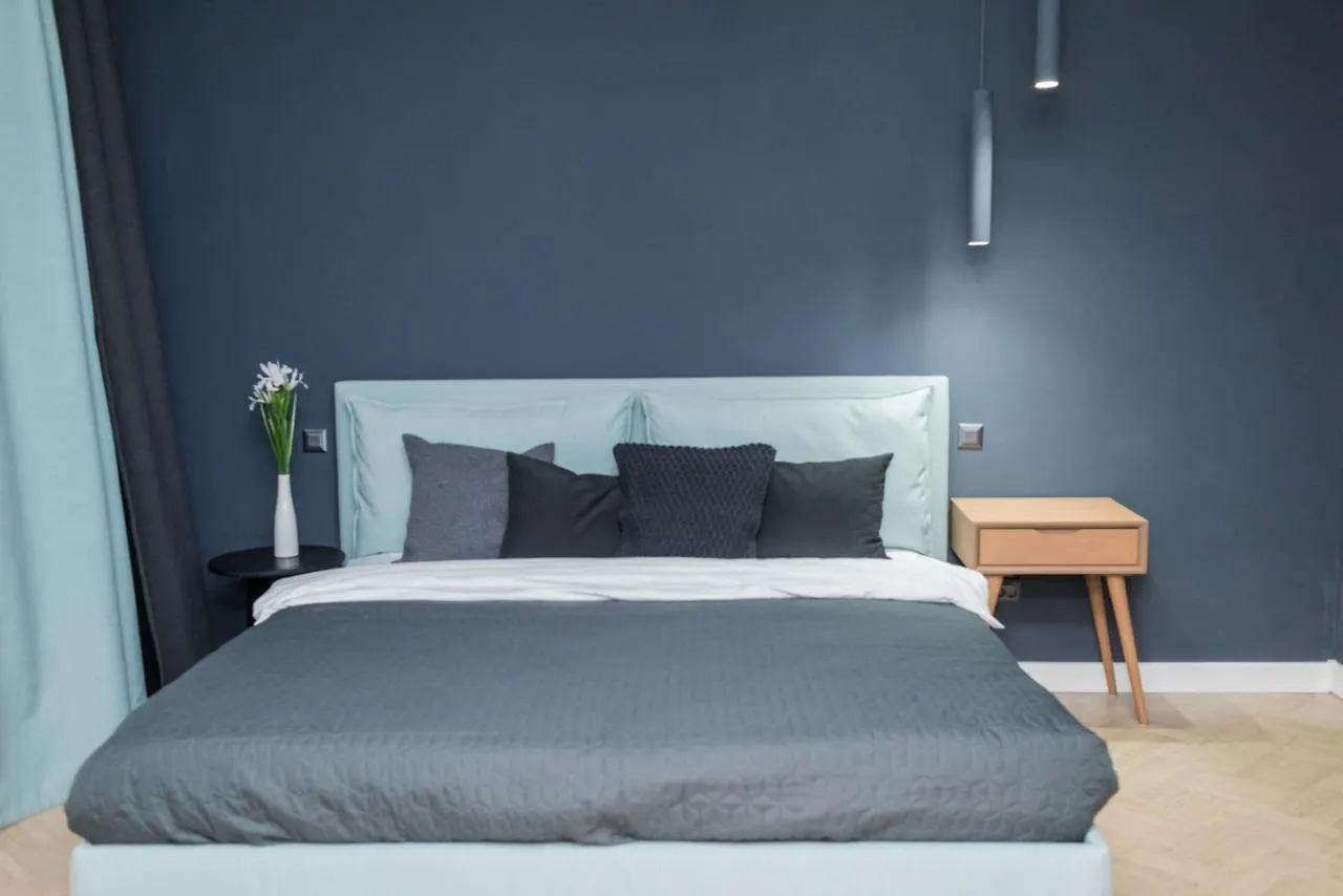 Explore The City From Its Center In A Chic Balcony Apartment Bucarest Rumanía